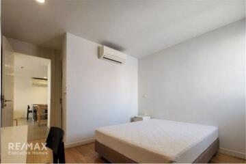 CAT-Friendly Modern 2-Bed, 2-Bath Low-Rise Apartment near Emporium & BTS Phrom Phong