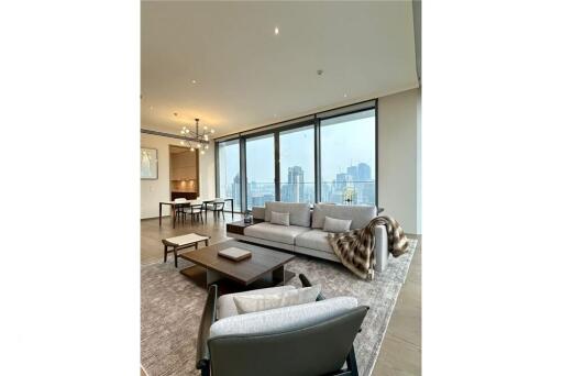 For Sale with Tenant 2-Bed, 3-Bath at Scope Langsuan, Bangkok