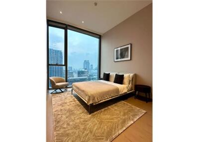 For Sale with Tenant 2-Bed, 3-Bath at Scope Langsuan, Bangkok