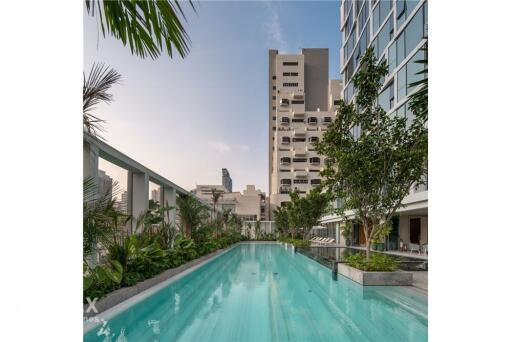 For Sale with Tenant 2-Bed, 3-Bath at Scope Langsuan, Bangkok