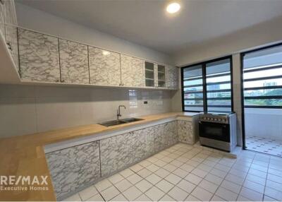 Pet friendly newly renoavted 3 bedrooms pet freindly Just 800m to BTS Thonglor