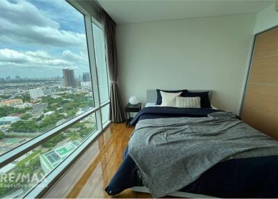 Pet-Friendly 3-Bedroom Condo near BTS Ekkamai  Prime Sukhumvit Location