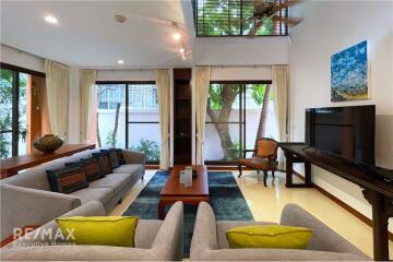 Tropical Resort-Style 3-Story Villa in Mid-Sukhumvit