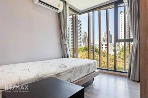 Charming Corner Unit: Newly Furnished 2-Bed, 2-Bath at The Teak Sukhumvit 39