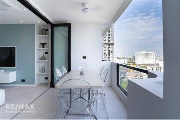 Newly Renovated Modern 3-Bed, 2-Bath Haven with Breathtaking Views at JC Tower, Thonglor 25