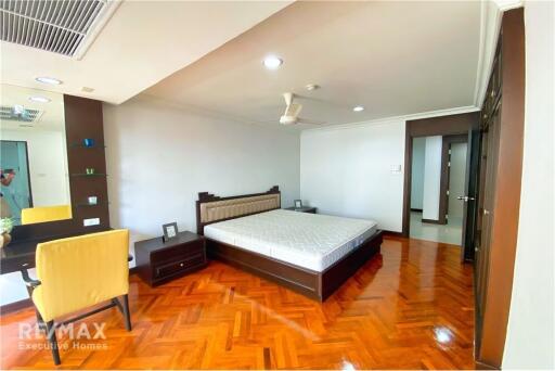 Living in Sukhumvit 23: 3-Bed Pet-Friendly