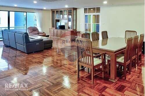 For Rent:  2-Bedroom Condo at Le Premier 1, Sukhumvit 23