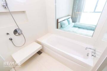 Pet friendly unit 1 bedroom on 14 floor Aequa Sukhumvit 49.