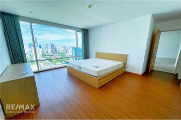 For Sale Un-furnished 2beds @Fullerton close to BTS Ekamai