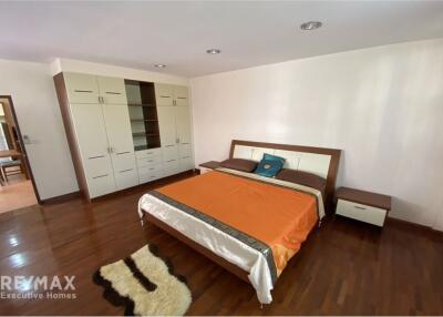 Reduced Price,1Bed,Low-rise Apartment Closed to Emquartier Best Price,BTS Phromphong