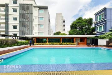 Cozy Cat-Friendly 2BR Apartment in Low-Rise Thonglor Building