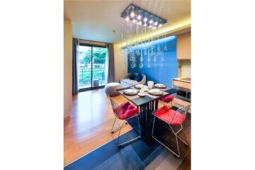 1BR Retreat at Via Botani Sukhumvit 47 - Low Rise Luxury Condo