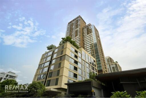 Spacious 2BR Suite in Baan Sindhorn - Prestigious Langsuan Low Rise