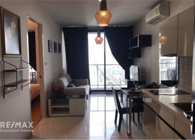 Urban Oasis: 1-Bedroom Condo in Phra Khanong