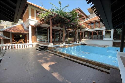 6BR Commercial-Ready Single House with Pool in Sukhumvit 26