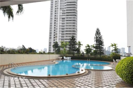 For Sale - Hot Deal - Spacious 3+1BR Condo at Oriental Towers - Prime Location Near BTS Ekamai