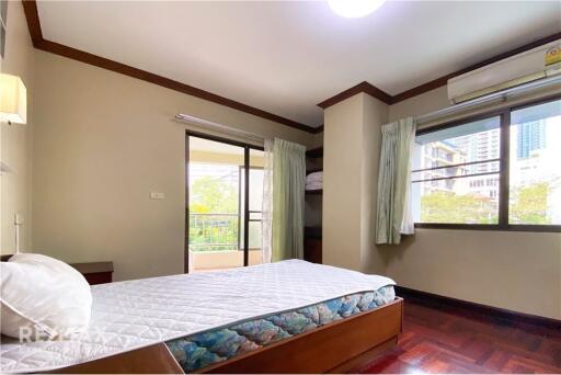 Pet-Friendly Paradise! 3 BR Apartment with Balcony in Sukhumvit Soi 8