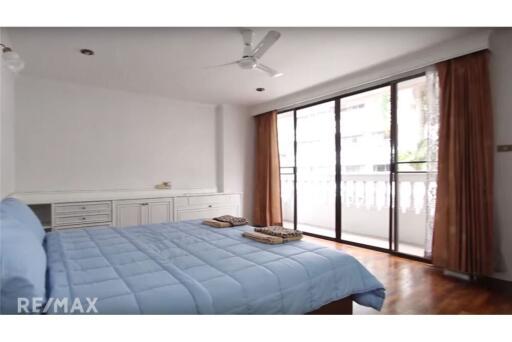 Available Pet Friendly Apartment  2 Beds For Rent in Asoke