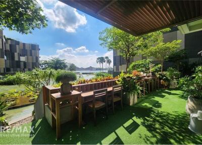 Exquisite Riverfront Sanctuary - Pano