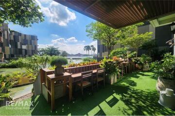 Exquisite Riverfront Sanctuary - Pano