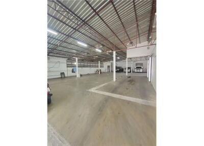 Spacious Warehouse for Lease in Sukhumvit 107 - 600 Sqm at Prime Location