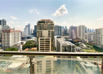 For Rent 1BR/1BA Gem at The Lakes, Sukhumvit 16 - Park Proximity