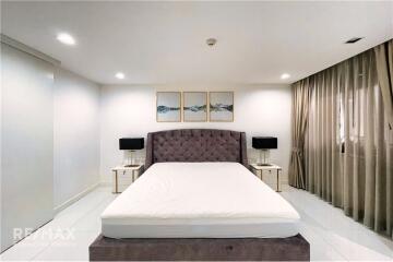 ### Elegant Condo in Central Bangkok for Sale!