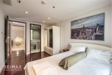 Luxurious 2BR/2.5BA Condo with Stunning Views at The Oleander, Sukhumvit 11 - High Floor BTS Nana