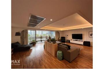 Pet Friendly 4 Bedroom Condo with Big Balcony and Lovely Decor in Asoke