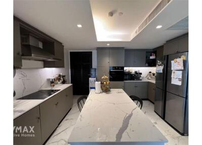 Pet Friendly 4 Bedroom Condo with Big Balcony and Lovely Decor in Asoke