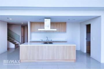 Luxurious Duplex Condo with Dual Kitchens  4BR/4BA  High Floor  MRT Phetchaburi 3 Mins Walk