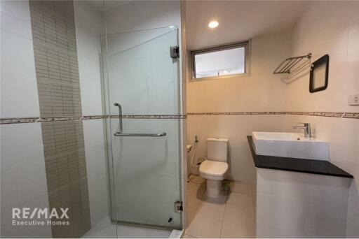 Luxurious 3BR Condo with Maid Room at Grand Ville House 1, Sukhumvit 24