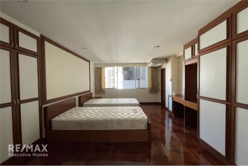 Luxurious 3BR Condo with Maid Room at Grand Ville House 1, Sukhumvit 24