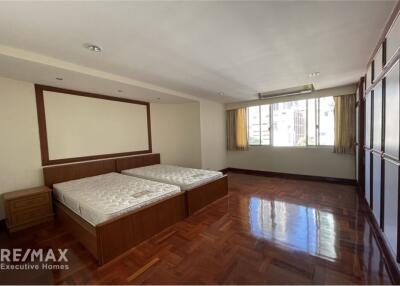 Luxurious 3BR Condo with Maid Room at Grand Ville House 1, Sukhumvit 24