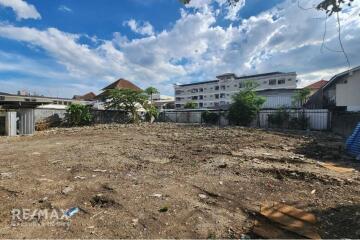 For Sale Land Opportunity on Sukhumvit 64 - Ideal for Residences & Warehouses