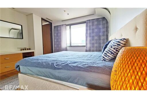 For Sale Special price  2 bedrooms foreigner quota The Lakes Condominium