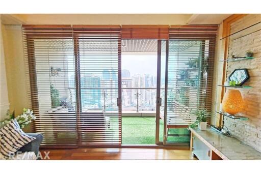 For Sale Special price  2 bedrooms foreigner quota The Lakes Condominium