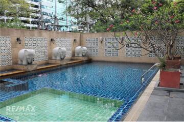 Pet friendly big balcony 2 bedroom in Sathorn