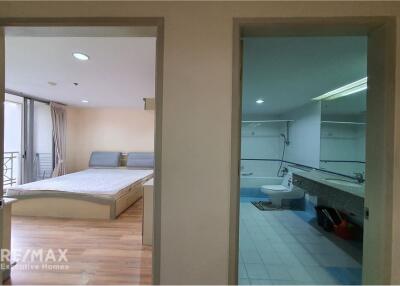 1BR Apartment for Rent at Noble Solo Thong Lor - Close to BTS