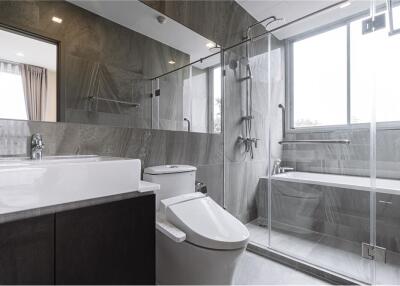Modern 2 Bedroom Condo for Rent near BTS Asoke & Promphong - Q Prasarnmit, Sukhumvit 31