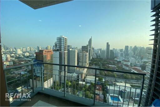 High Floor 2 Beds Condo at Villa Asoke  For Rent  MRT Phetchaburi 3 Mins Walk