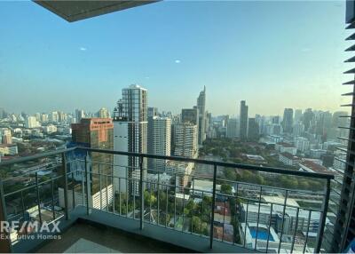 High Floor 2 Beds Condo at Villa Asoke | For Rent | MRT Phetchaburi 3 Mins Walk
