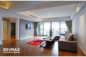 3BR Condo in Watthana w/ Pool & Gym"