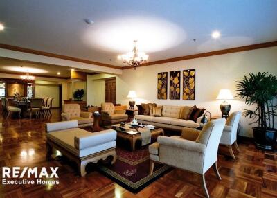 Duplex 6 Bedrooms / For Rent /   Promphong BTS