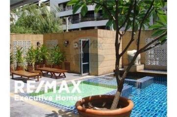 Apartment / 3 Beds / For Rent /  Sathorn