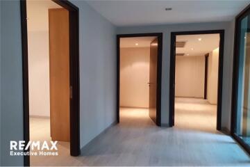Baan Lux Sathon 3 Bedrooms For Sale 42MB