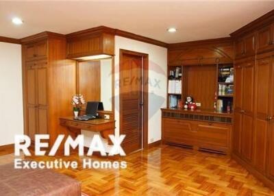 Pet Friendly Apartment 4 Bedrooms For Rent