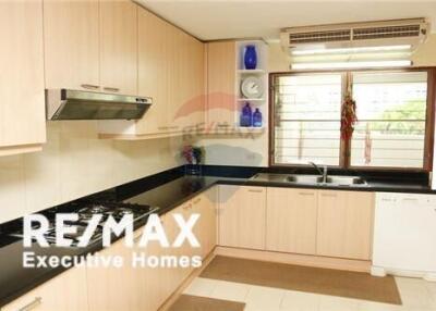 Pet Friendly Apartment 4 Bedrooms For Rent