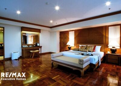 Luxury Apartment  4 Bedrooms For Rent Promphong