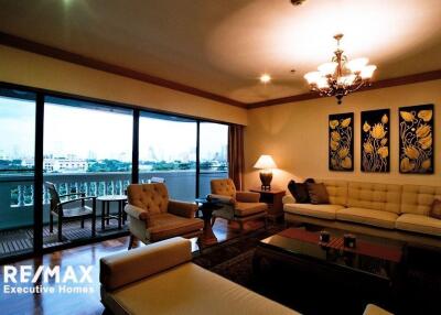 Luxury Apartment  4 Bedrooms For Rent Promphong